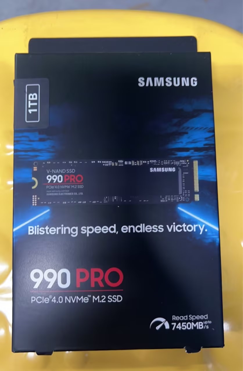 Samsung 990 PRO 1TB PCIe 4.0 NVMe M.2 SSD